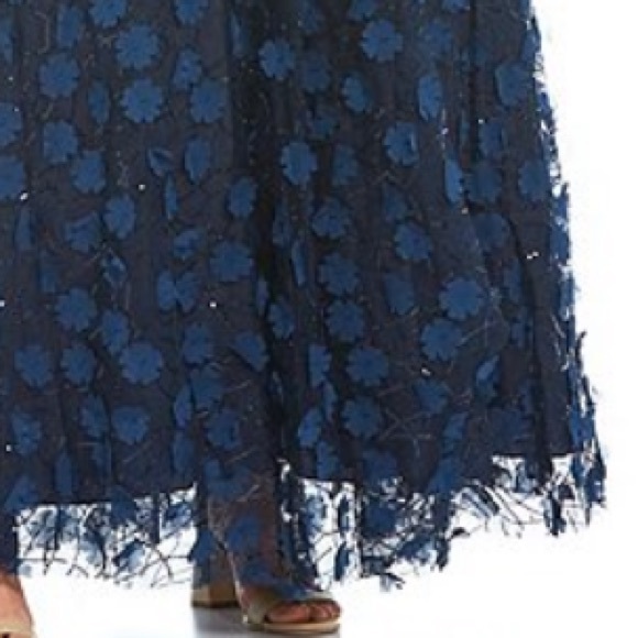 Floor length ball gown - Picture 2 of 2